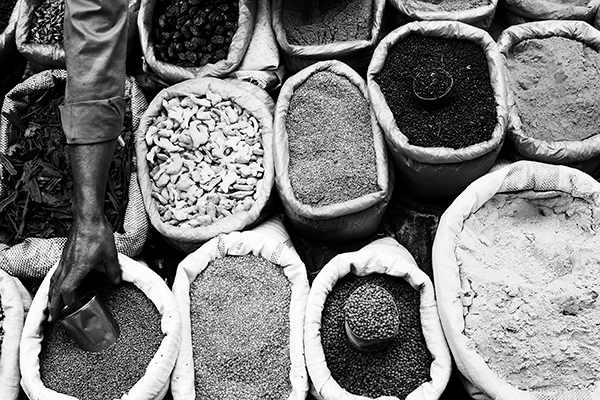 iシェアーズからついに、 東証上場最安値※1の インド株ETFが新登場！