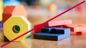 Do not use photography with extreme depth of field where the foreground or background is completely out of focus