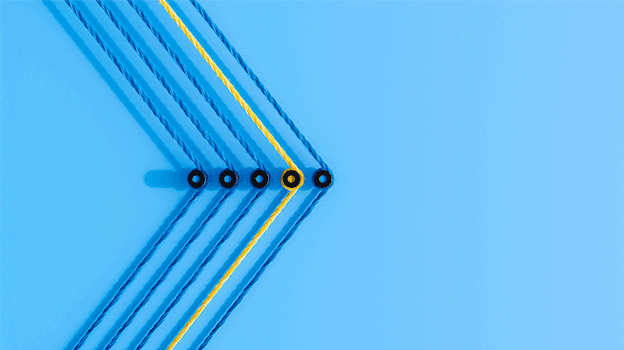 Multiple yarns forming an arrow