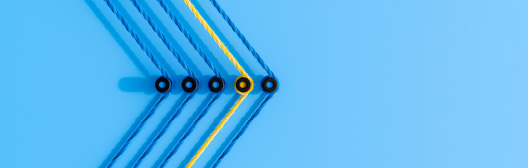 Multiple yarns forming an arrow