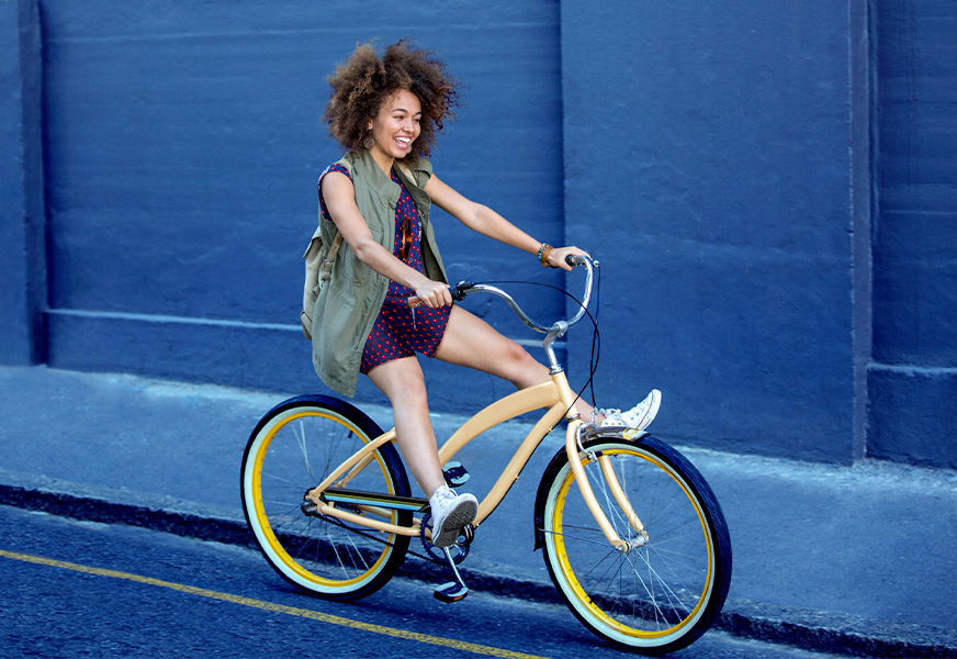 Mädchen auf Fahrrad