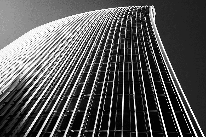 Imagen de un edificio de cristal.