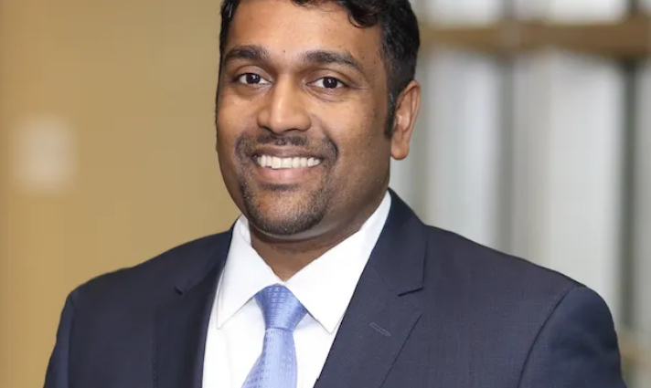 Vidy Vairavamurthy headshot