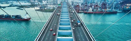 Vista de un importante puente de conexión urbana.