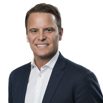 Hamish MacDonald headshot