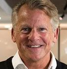 ross.ahlgren_blackrock.com